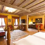 Hotel Krcinuv Dum 4*