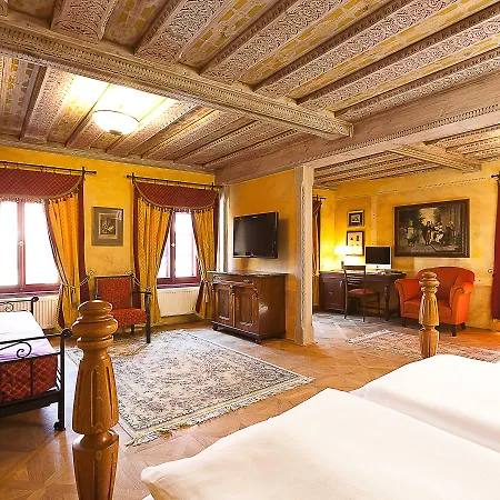 Hotel Krcinuv Dum 4*